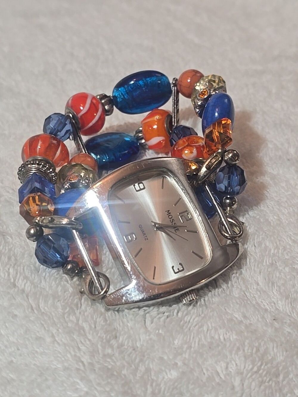Women’s MOSSIE Quartz Silver Tone Glass Beaded Wristband Needs Battery